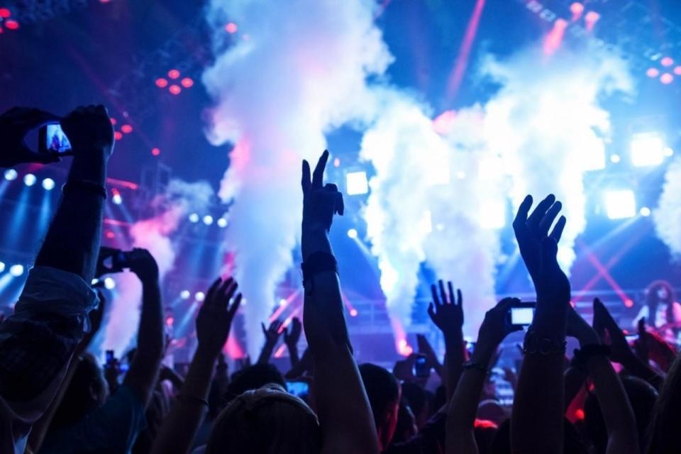 Beach Club Odessa Hotel Night Club Екстериор снимка