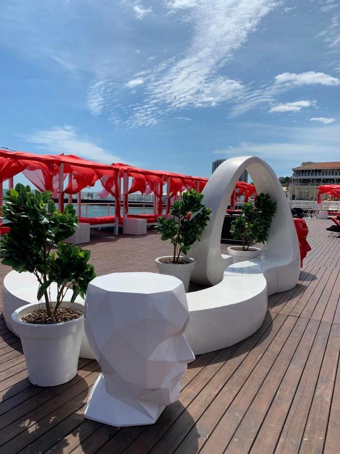 Beach Club Odessa Hotel Night Club Екстериор снимка